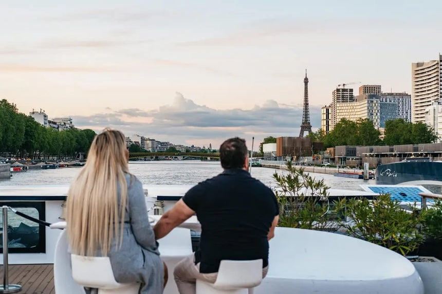 Croisière Dîner 3-Courses à Paris avec Cuisine Gourmande (Le Diamant Bleu)