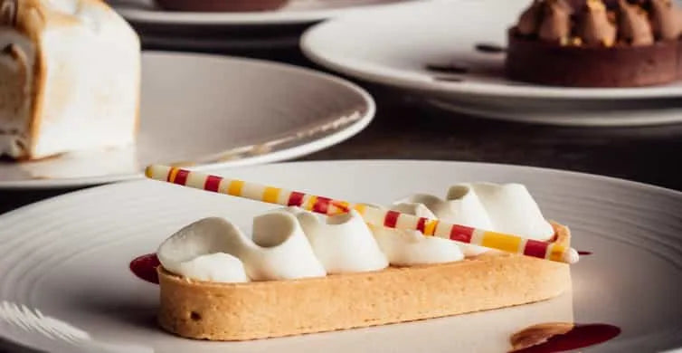 Chuyến du thuyền ăn tối Paris 3 hoặc 4 món (Bateaux Mouches)