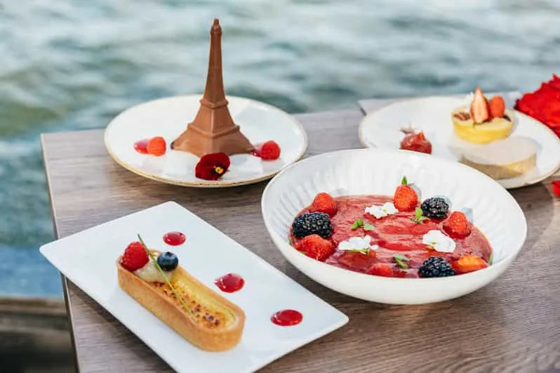 Croisière Dîner à Paris avec la Meilleure Musique Live (Paris City Vision)