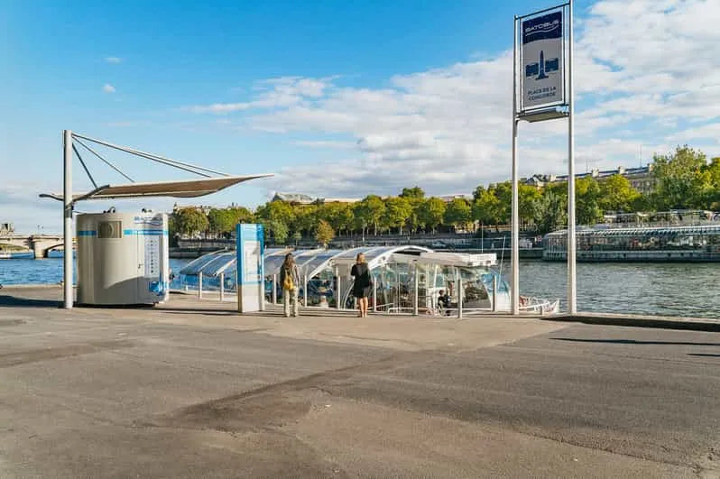 Paris Hop-On/Hop-Off Seine River Cruise (Batobus)