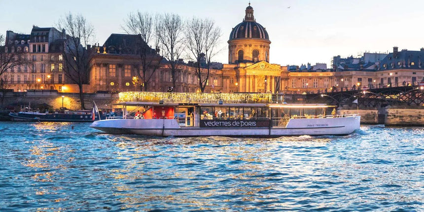 पेरिस सीन नदी क्रूज फ्रेंच संगीत के साथ (वेडेट्स डे पेरिस)