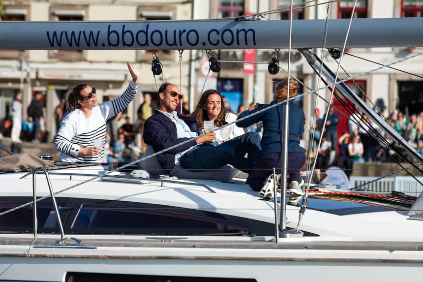 Porto hajókirándulás egy pohár portói borral és ikonikus hidakkal