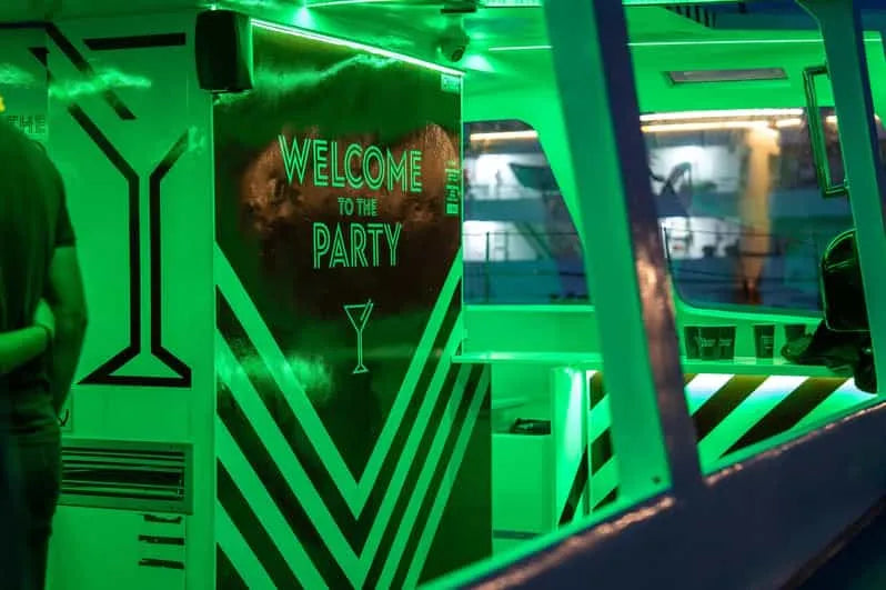 Porto folyóhajózás italokkal és naplemente látvánnyal