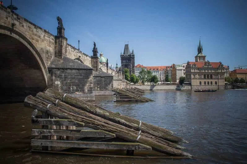 Prague Afternoon Sightseeing Beer Cruise