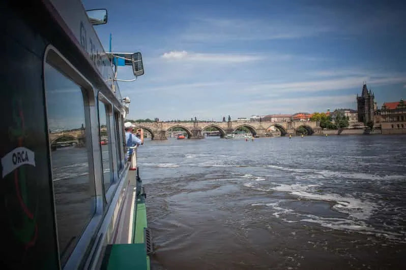 Prague Afternoon Sightseeing Beer Cruise