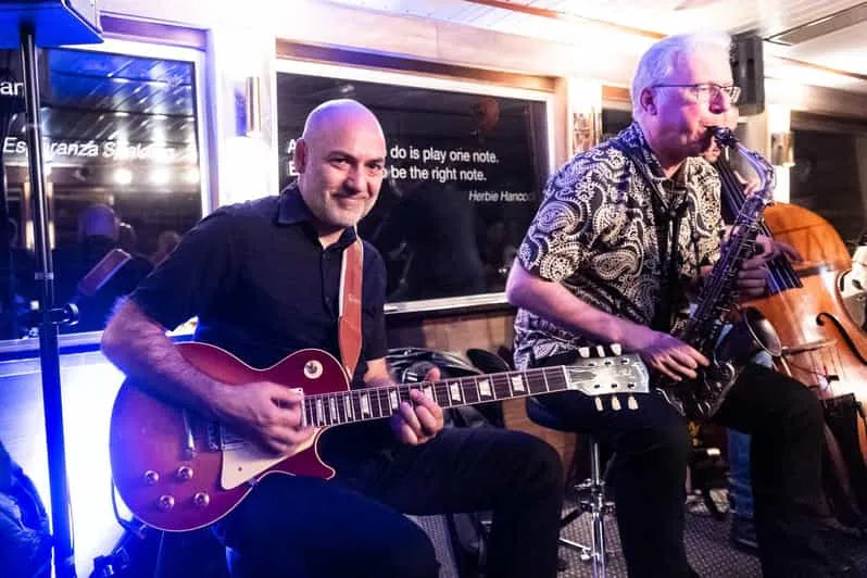 Prágai jazz hajókirándulás élő koncerttel és választható 3 fogásos étkezéssel