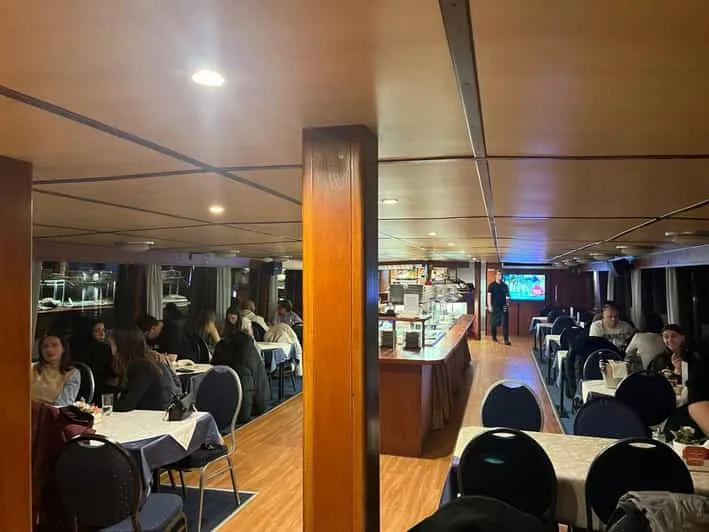 Prágai folyami hajóút büfévacsorával és audioguide-dal