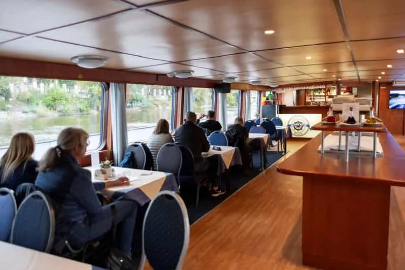 Prága Vltava folyami hajóút panorámás kilátással