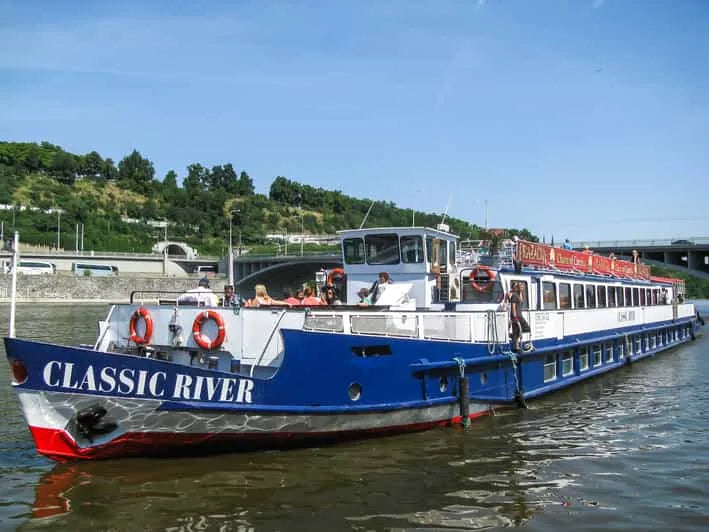 Prága Vltava folyami hajóút panorámás kilátással