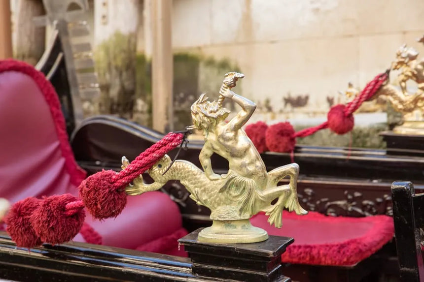 Velencei gondolaút a Nagy Csatornán élő kommentárral