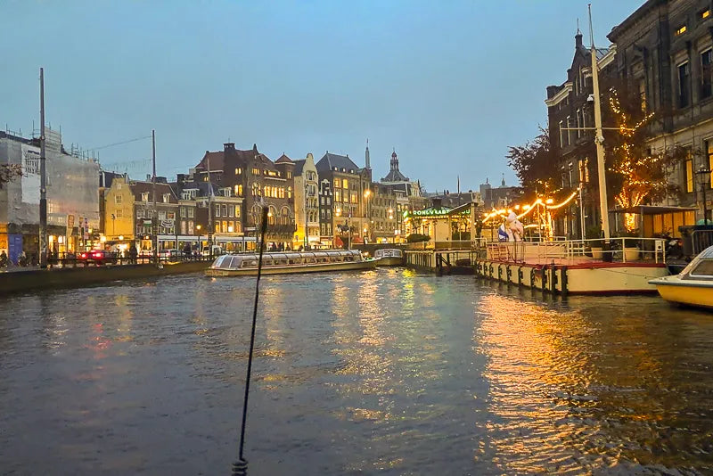 Crociera nei canali di Amsterdam con opzione bevande e snack illimitati (Amicizia)