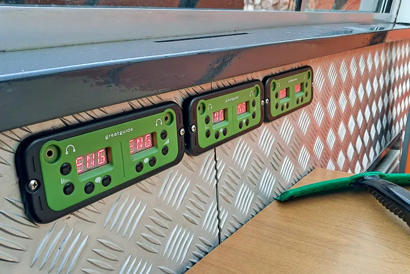 Crociere turistiche sui canali di Amsterdam senza bevande/cibo (Canale degli innamorati)