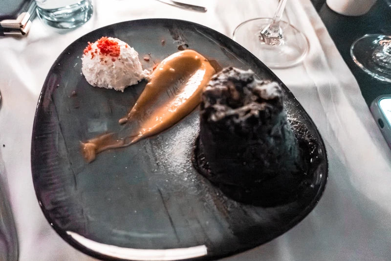 Crociera romantica a Budapest con cena a lume di candela e musica dal vivo (4 portate)