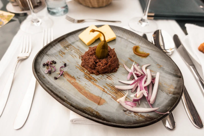 Crociera romantica a Budapest con cena a lume di candela e musica dal vivo (4 portate)