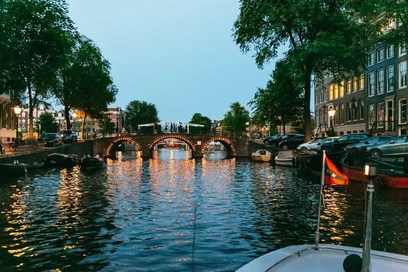 Amsterdam Avond Canal Cruise met Audiogids