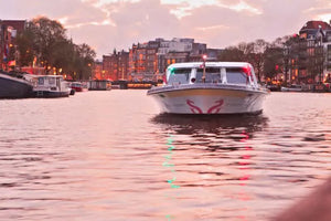 Amsterdam Avond Canal Cruise met Pizza en Dranken