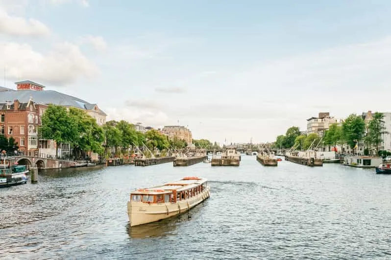 Croisière sur les canaux d'Amsterdam avec fromage et boissons illimités en option (vaisseau amiral)