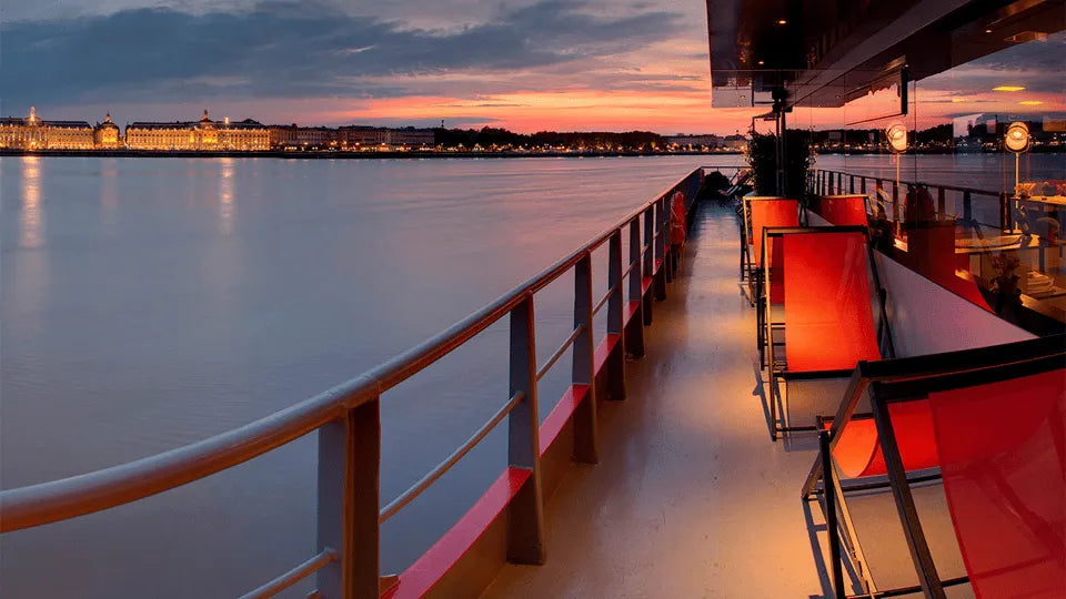 Bordeaux Boat Tour with 3-Course Gourmet French Dinner