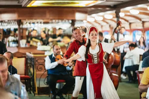Croisière dîner buffet de 12 plats à Budapest avec spectacle de danse folklorique et de musique