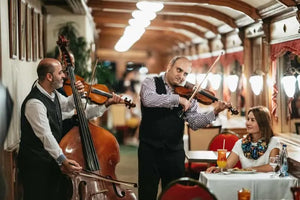 Croisière dîner buffet de 12 plats à Budapest avec spectacle de danse folklorique et de musique