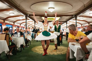 Croisière dîner buffet de 12 plats à Budapest avec spectacle de danse folklorique et de musique