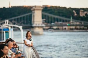 Croisière dîner buffet de 12 plats à Budapest avec spectacle de danse folklorique et de musique