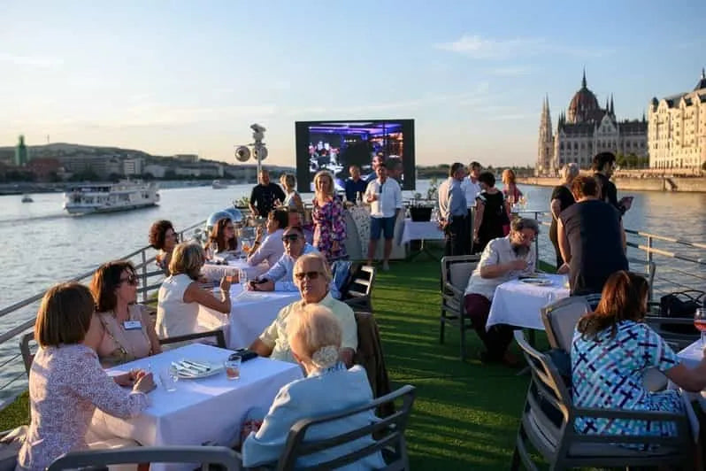 Budapest Nacht Alkohol Kreuzfahrt mit unbegrenztem Prosecco