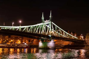 Budapest Romantic Candlelit Dinner Cruise with Live Music (4-Course)