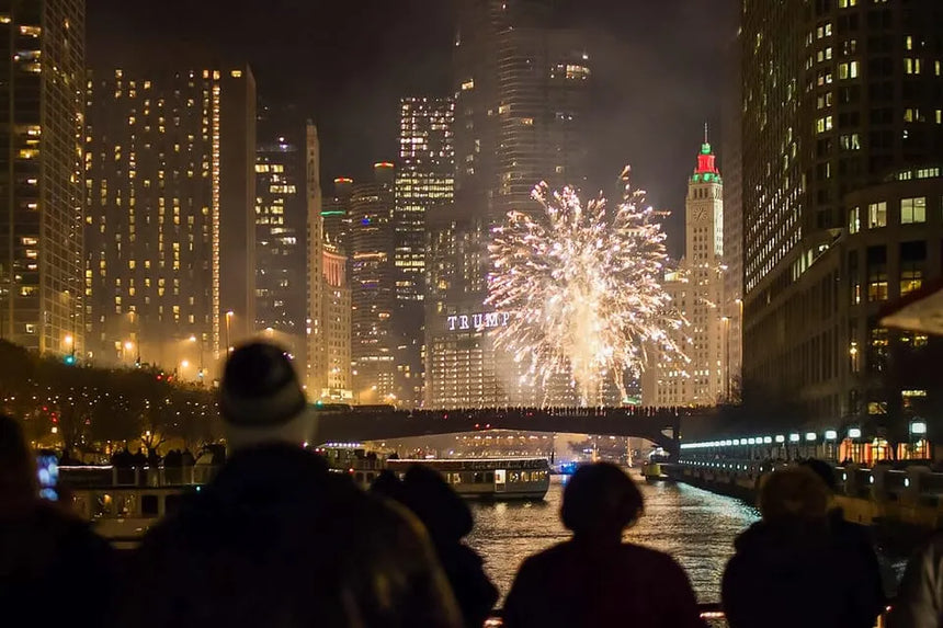 Chicago Havai Fişekleri Teknesi Turu Nehir ve Göl Seçenekleri