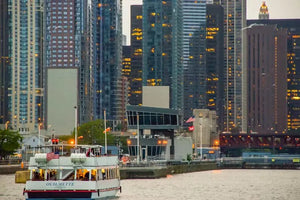 Chicago Havai Fişekleri Teknesi Turu Nehir ve Göl Seçenekleri