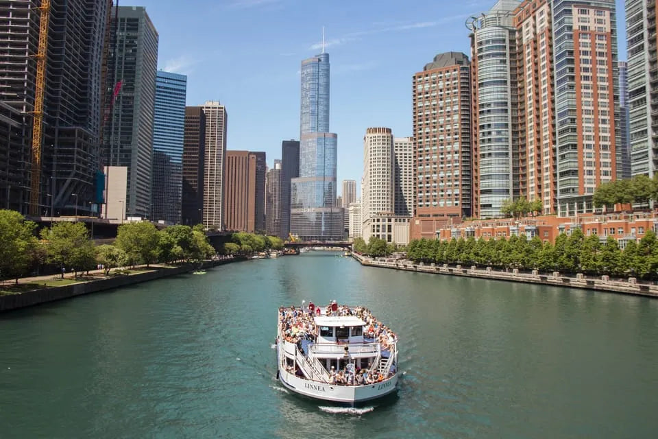 Chicago River Architecture Cruise with Live Commentary