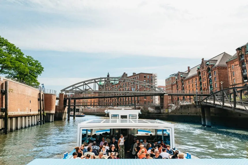 Hamburg Kruvaziyeri, HafenCity ve Konteyner Gemileri ile Muhteşem Manzaralar