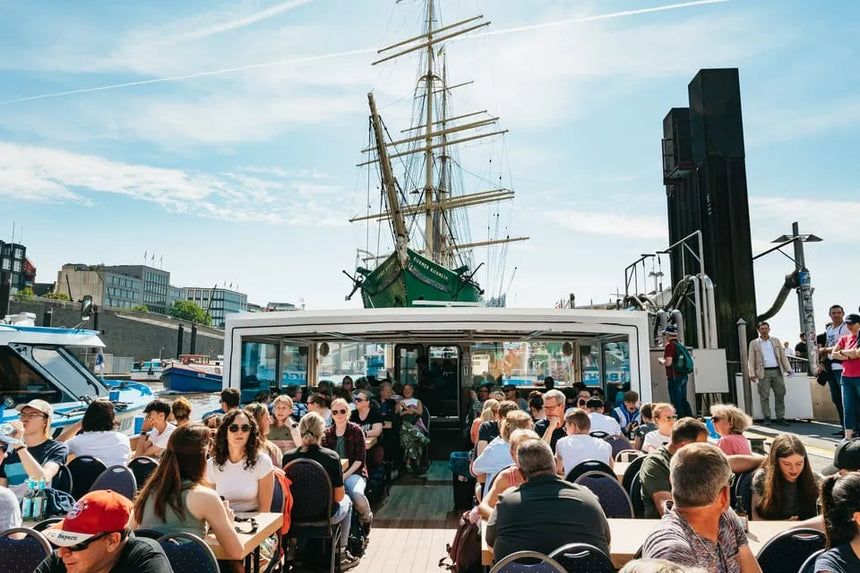 Hamburg Kruvaziyeri, HafenCity ve Konteyner Gemileri ile Muhteşem Manzaralar