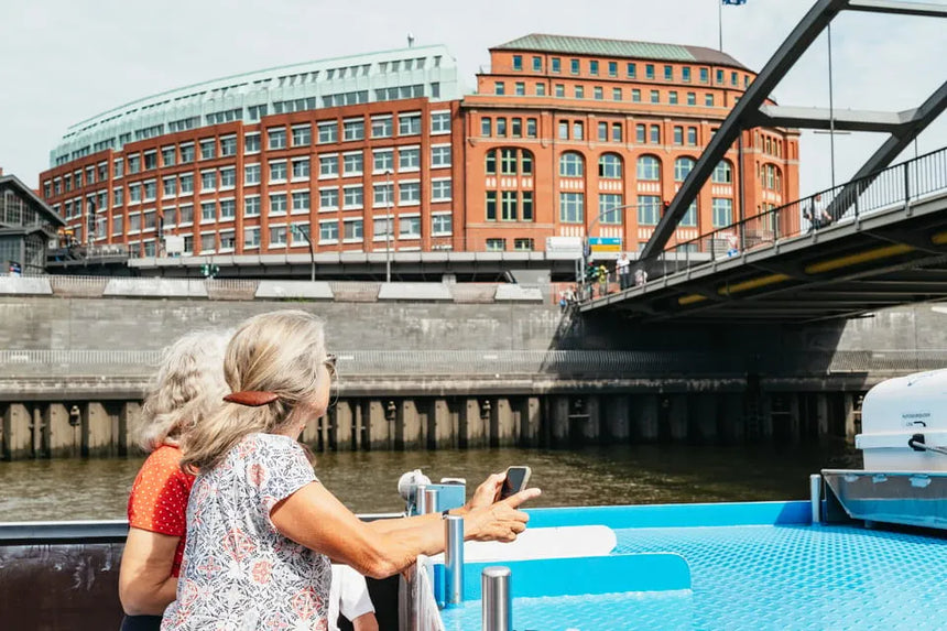 Hamburg Kruvaziyeri, HafenCity ve Konteyner Gemileri ile Muhteşem Manzaralar