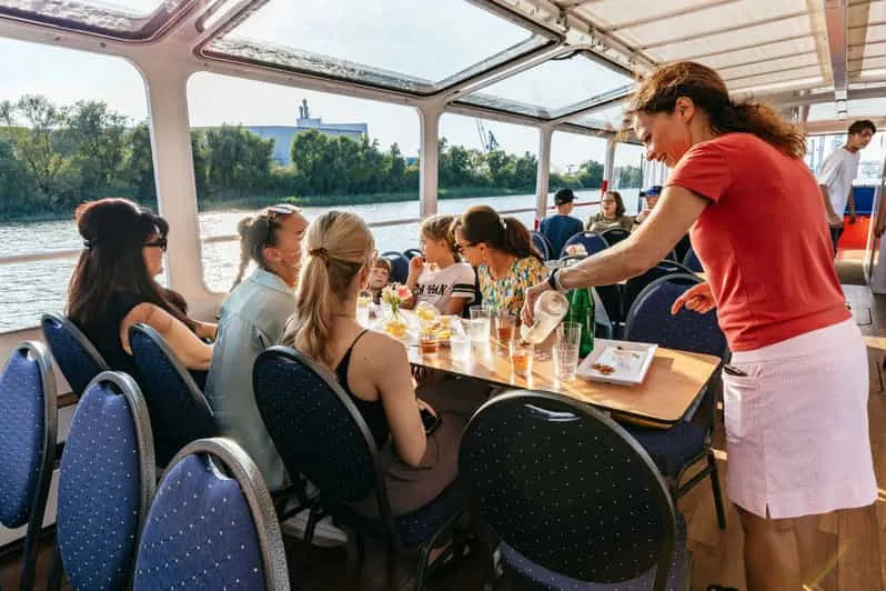 Hamburg Evening Cruise with Cheese and Wine Tasting
