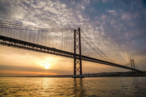 Lisbon Boat Tour with DJ and Unlimited Drinks