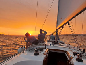 Lisbon Boat Tour with Green Wine and Evening Skyline Views