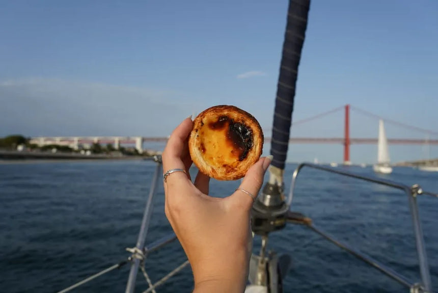 Lisbon Boat Tour with Green Wine and Evening Skyline Views