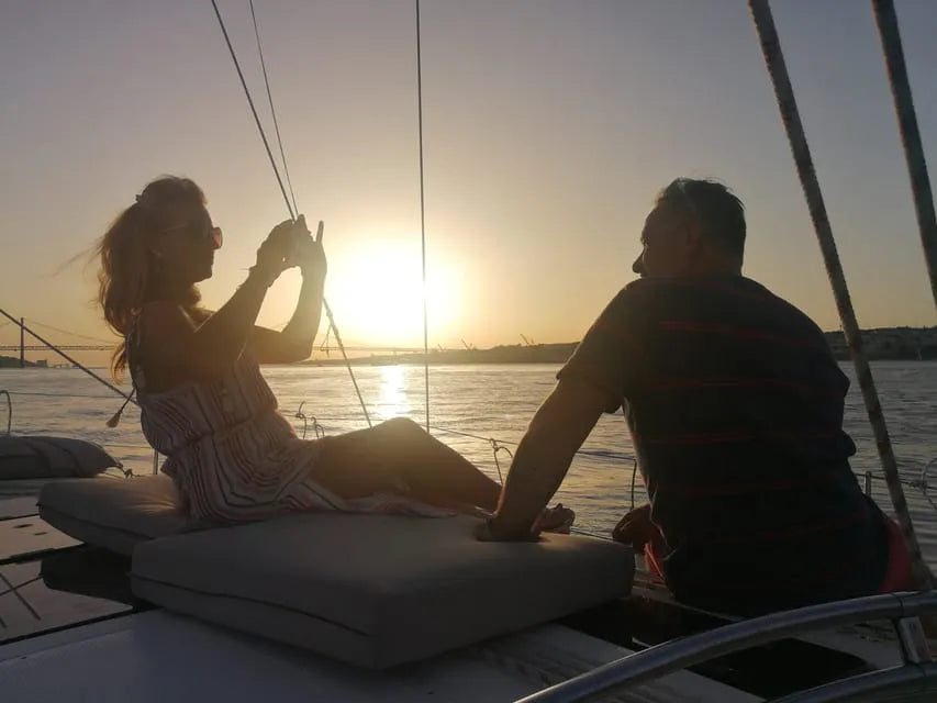 Lisbon Boat Tour with Green Wine and Evening Skyline Views