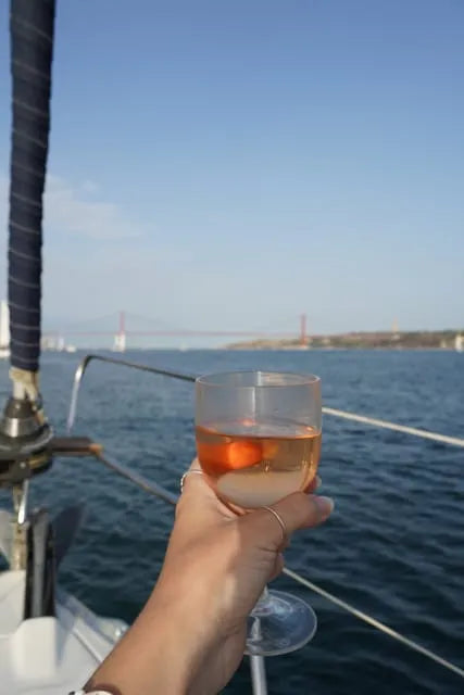 Lisbon Boat Tour with Green Wine and Evening Skyline Views