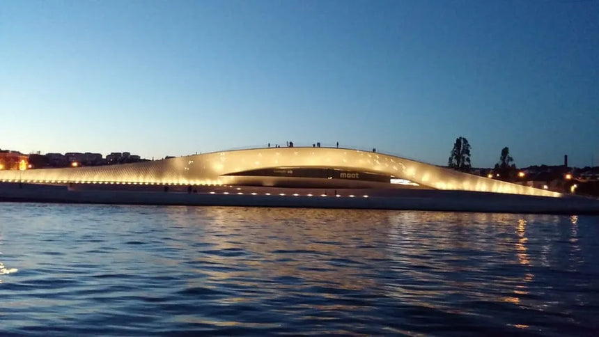 Lisbon Boat Tour with Green Wine and Evening Skyline Views