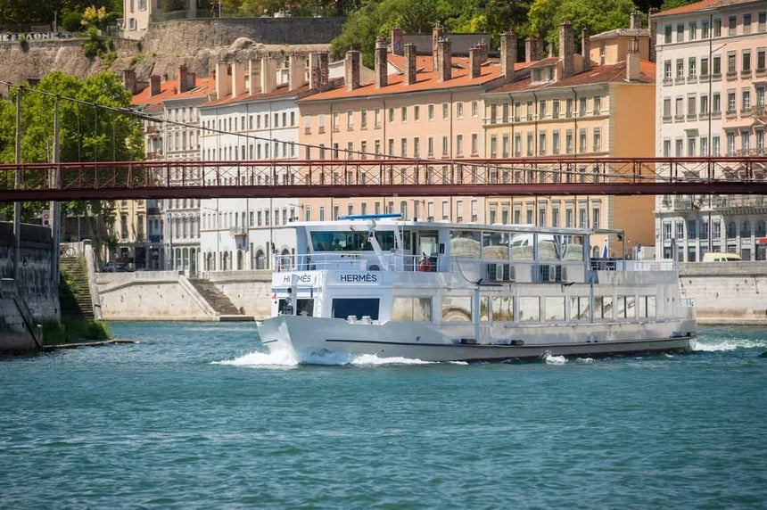 Lyon Boat Tour with 3-Course Gourmet Lunch