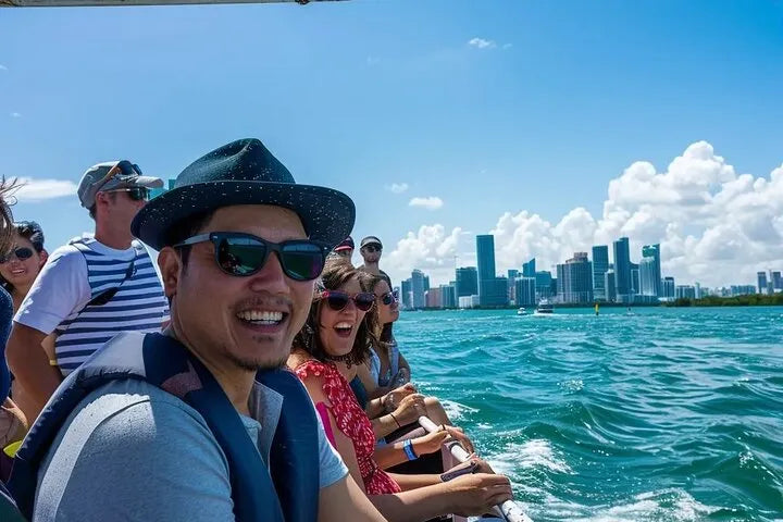 Miami Boat Tour of Celebrity Homes with Live Guide and Skyline Views