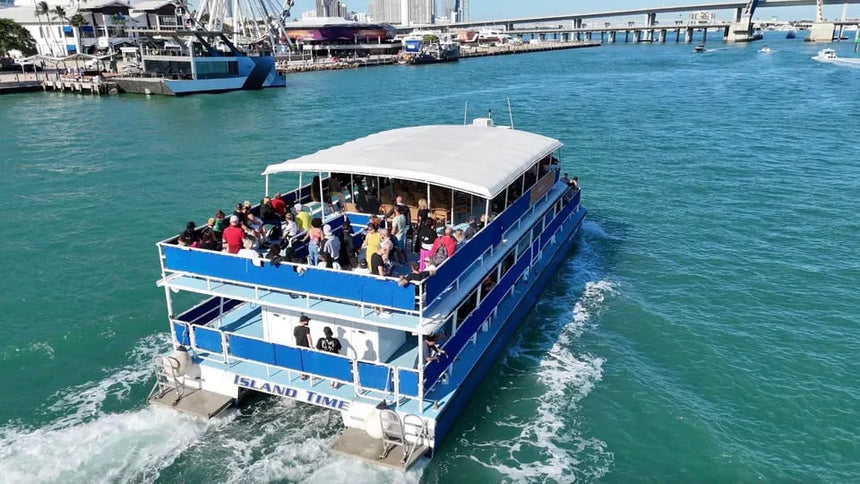 Miami Boat Tour with Biscayne Bay Views and Live Guide