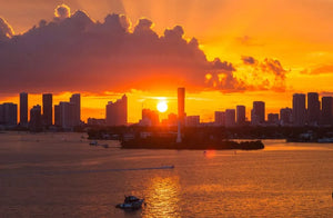 Miami Sunset Boat Tour with Live Guide and Mojito