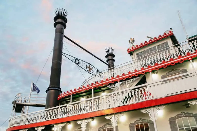 New Orleans Boat Tour Featuring Live Jazz and Optional Buffet Dinner