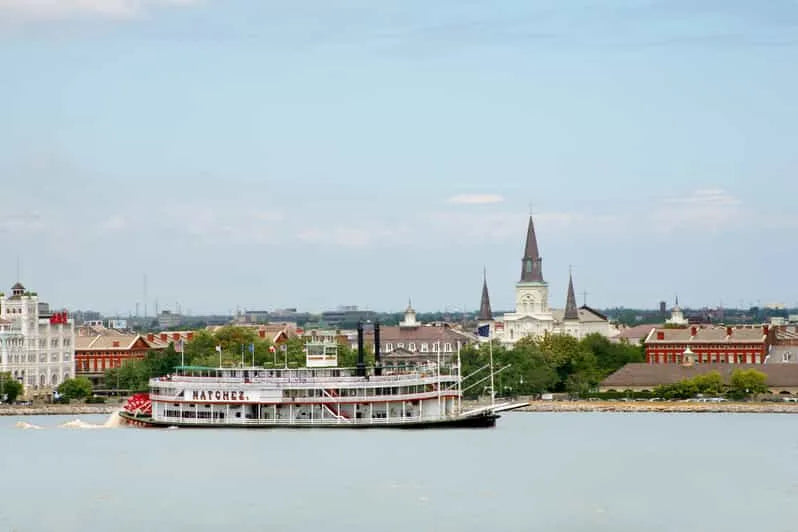 New Orleans Boat Tour with Optional Brunch and Stunning River Views