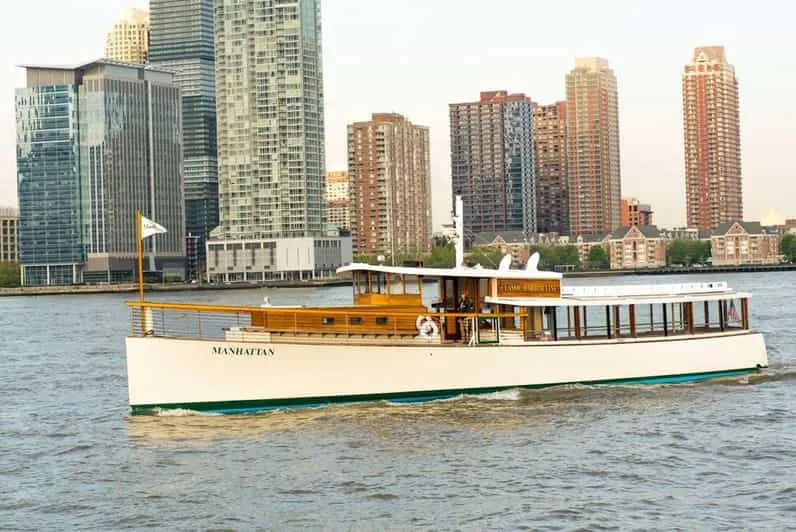 New York Jazz Cruise with Drinks and City Views