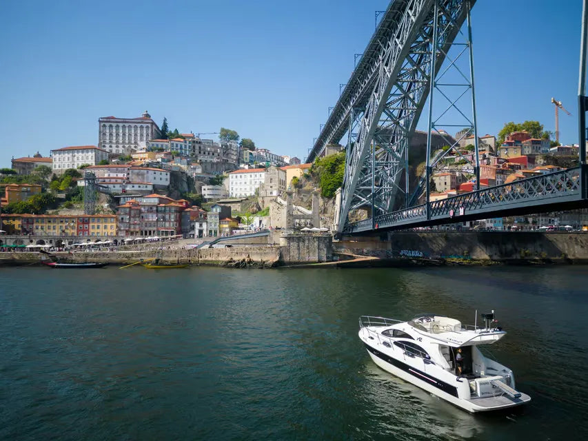 Porto Boat Tour with 4 Port Wine Tastings and Chocolates Included