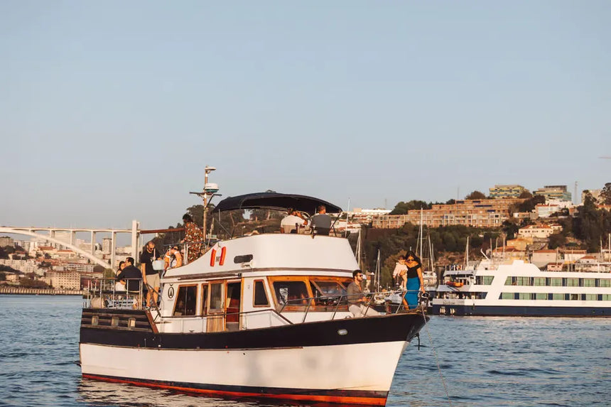 Porto Boat Tour with 4 Port Wine Tastings and Chocolates Included